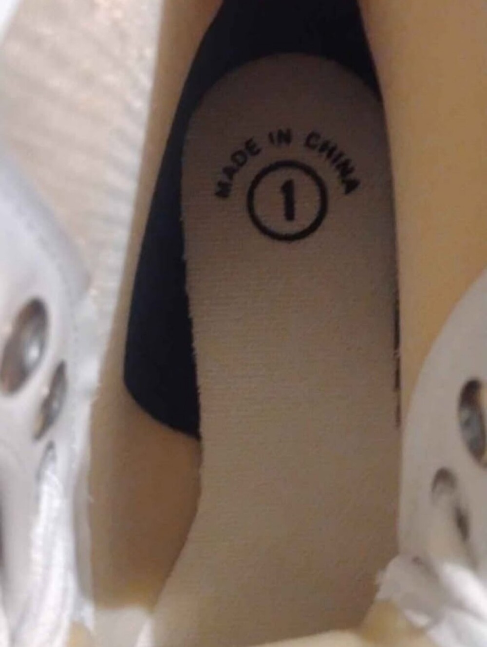 White Lace-Up Figure Ice Skates - Picture 5 of 7